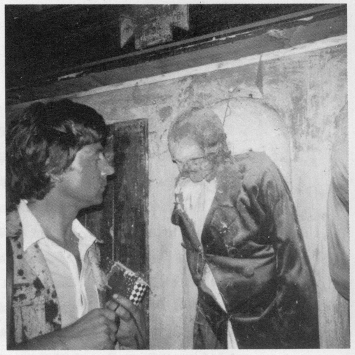 Gespräch mit einem 120 Jahre alten Rechtsanwalt in den Katakomben von Palermo, 1971, Bild: © Melusine Huss.