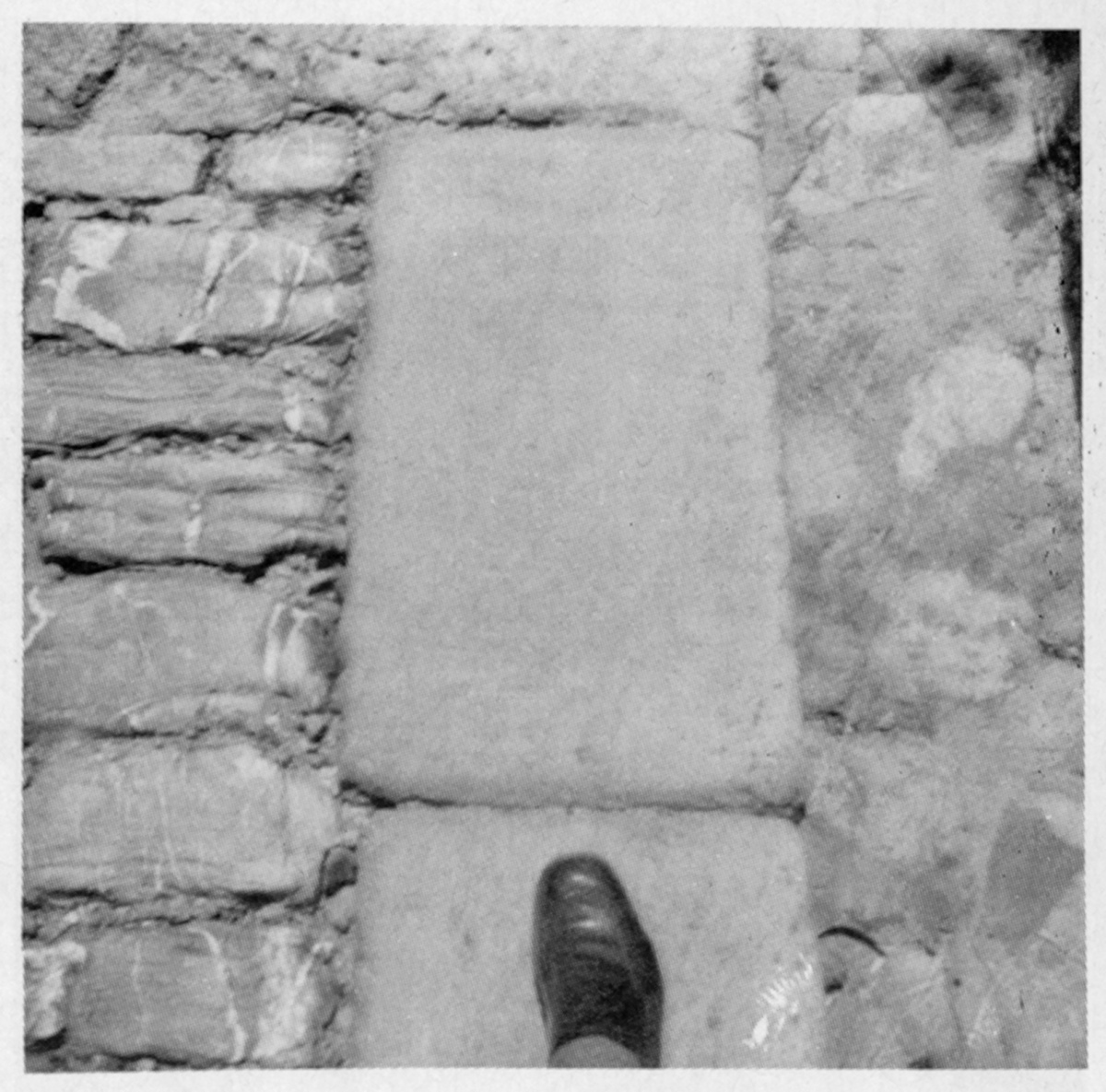 4. Schritt, Bild: Paestum 1971 © Melusine Huss.