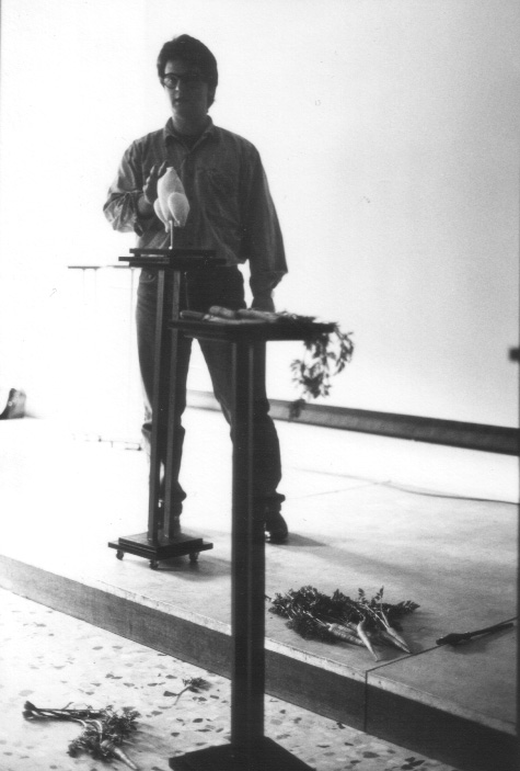 „Wir geben das Leben dem Kosmos zurück“. Actionteaching zu einer Theorie der irdischen Lebensentstehung., Bild: Trauer der Vollendung, Wuppertal 1991 mit Dietmar Kamper, Beat Wyss, Uwe Loesch © Jörg Illigen.