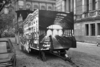 „Das Troja unseres Lebens – ein deutscher Garten“ (Archäomobil)