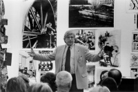 „Mediatoren – Radikatoren – Kybernauten – Zwischenraumgespenster. Zur Geschichte der Kybernetik.” Navigation durchs Theoriegelände von und mit Bazon Brock