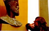 Brock mit Heraklit-Büste 1980er Jahre