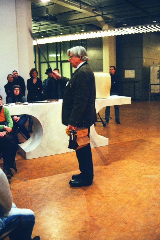 Ausstellung "Lustmarsch durchs Theoriegelände"