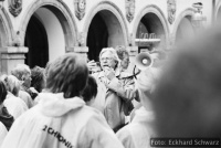 Prozession "Gott und Müll"