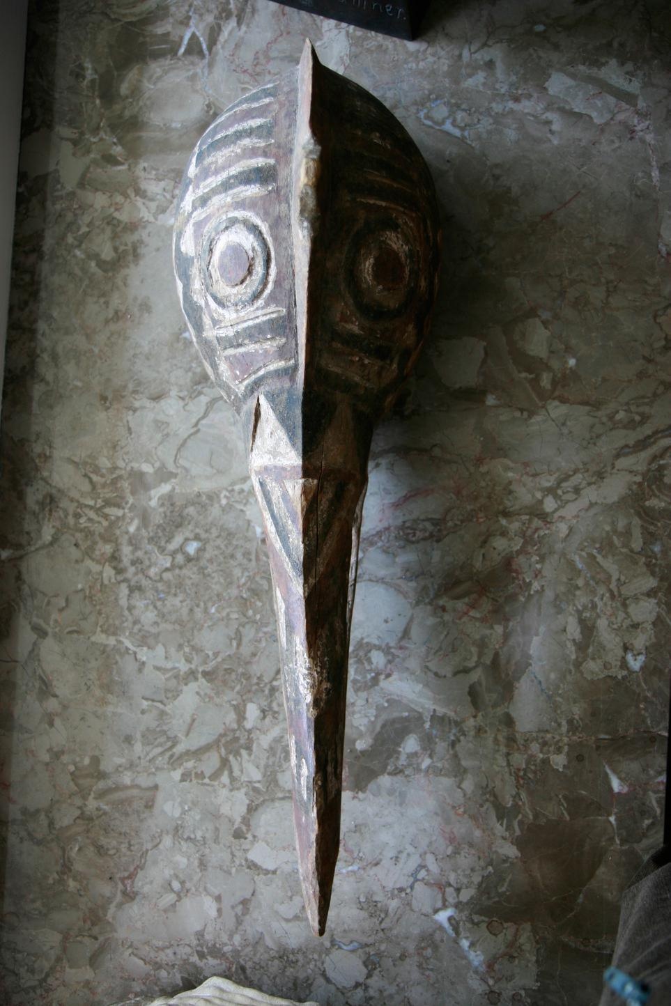 Fig. 5: African Ritual Mask: Cult image, and not art, Bild: Lustmarsch, II.6, S. 201 © QART, Stefanie Hierholzer und Ulrich Klaus.