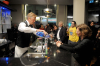 Jackson Pollock Bar: Gottfried Benn als Barkeeper für Audens „Das Zeitalter der Angst“, Berlin 1948