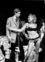 "Solange ich hier bin stirbt keiner", Theater der Position - Eine dramatisierte Illustrierte