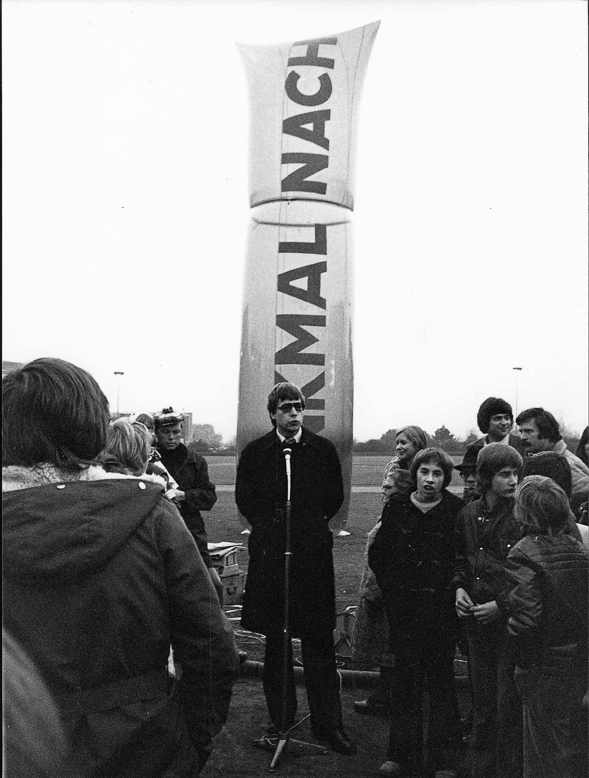 Denk-mal-nach-Denkmal, Bild: Gesamthochschule Kassel, 1975.