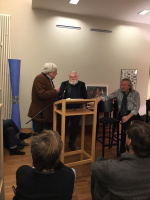 Das Lachen der Täter. Eine Befragung in ernsten Zeiten