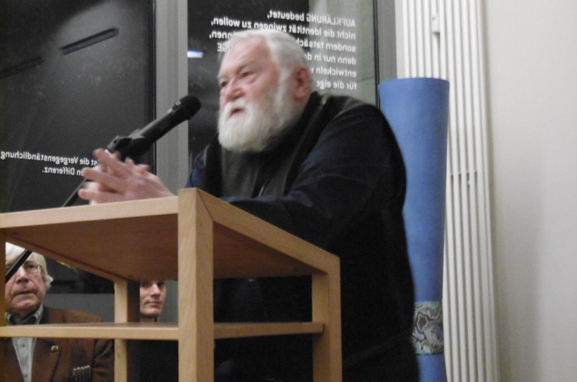 Das Lachen der Täter. Eine Befragung in ernsten Zeiten, Bild: Lenz Prütting. Denkerei Berlin, 19.11.2015.