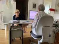 Wollen Sie wissen, wie Bazon Brocks Texte entstehen? Einblick in die Berliner Büroküche von Linde Kapitzki